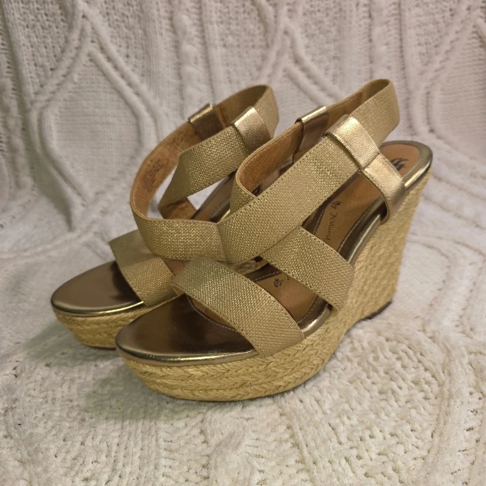 Sofft Mirabelle Wedge Sandal Gold Metallic Espadrille Womens 7M Excellent‎